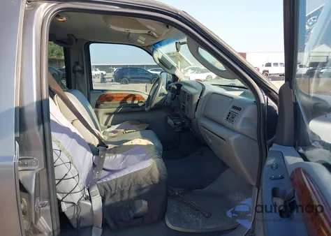 2003 Ford F-350 Lariat/Xl/Xlt из США, поврежденный, VIN 1FTSW31P33EC23578